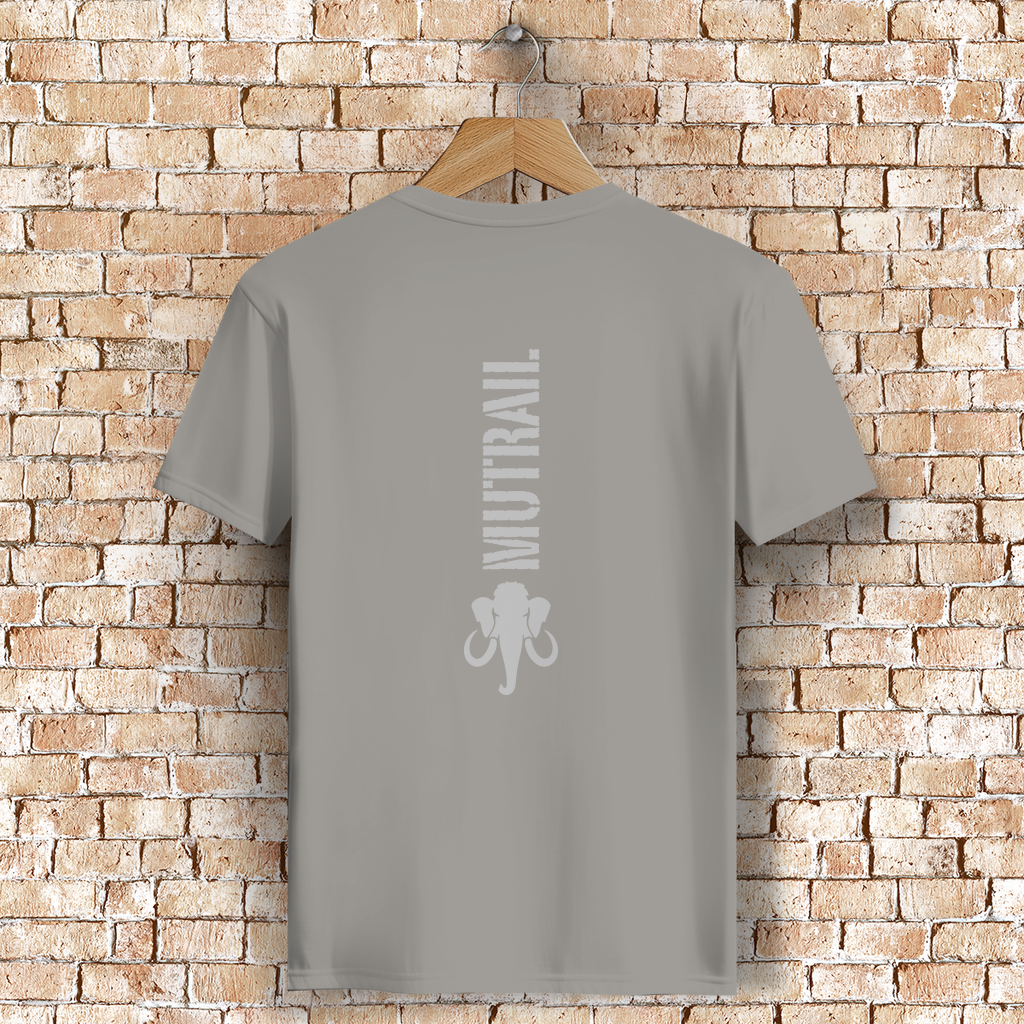 Herren Premium Bio T-Shirt – Find Your Strength, Walk Your Trail